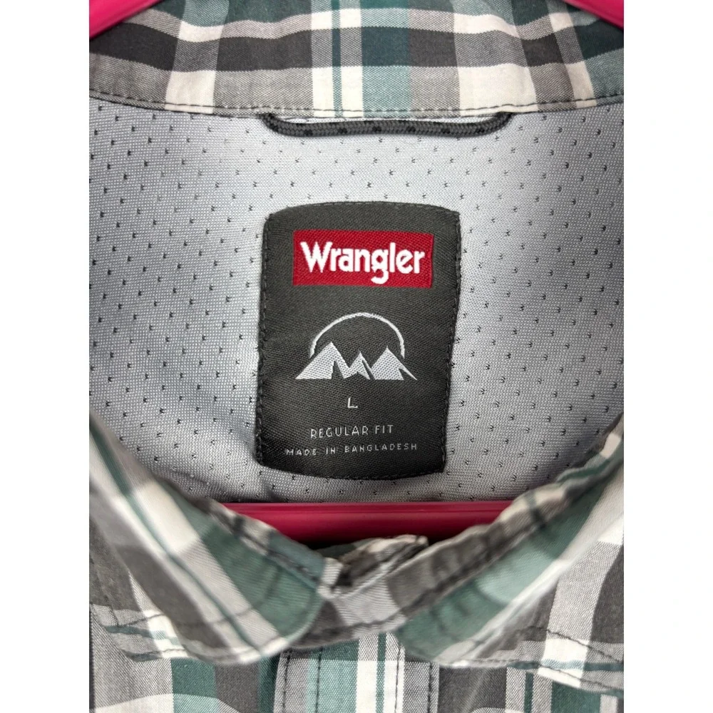 Wrangler Outdoor Mens Green Black Plaid Long Sleeve Button Down Shirt NWP25JB L